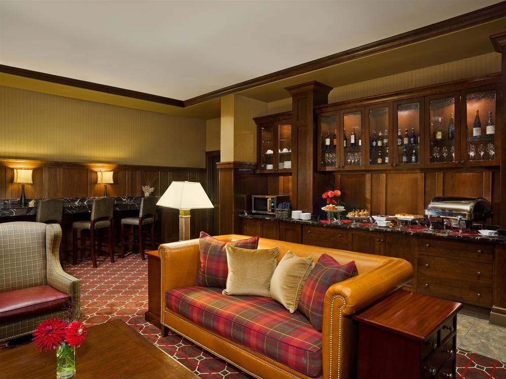 Sheraton St Paul Woodbury Hotel Exterior photo