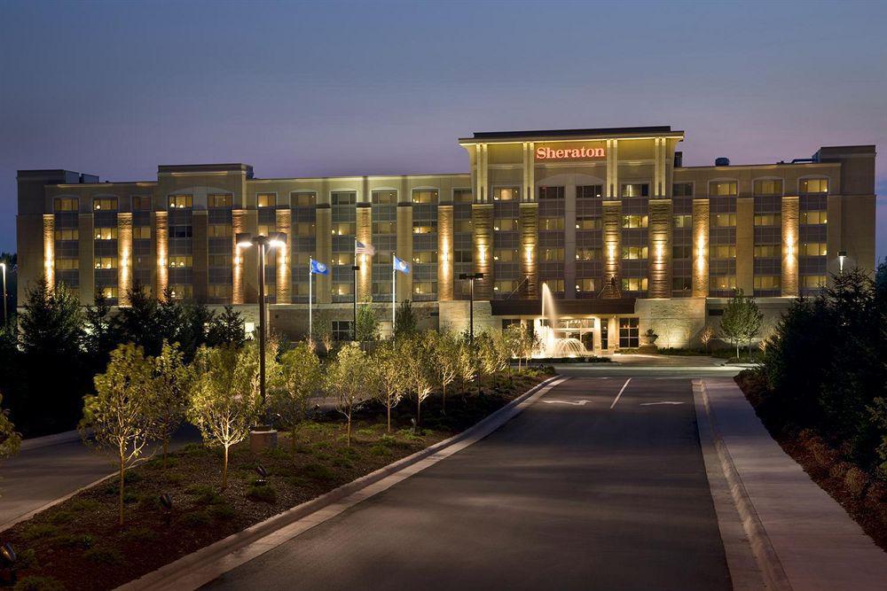 Sheraton St Paul Woodbury Hotel Exterior photo