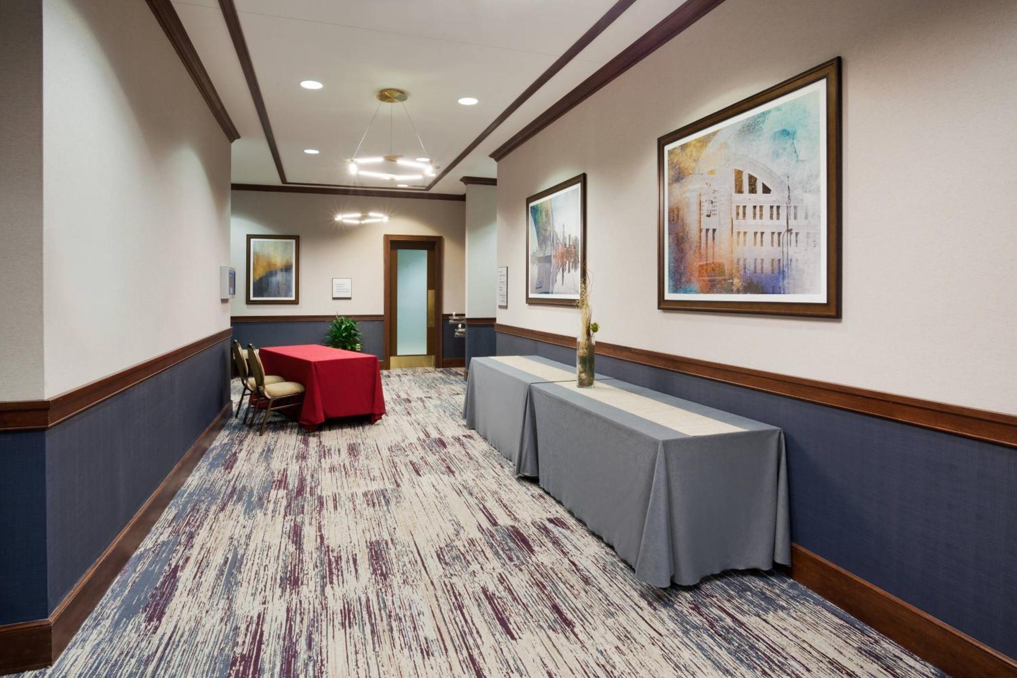 Sheraton St Paul Woodbury Hotel Exterior photo